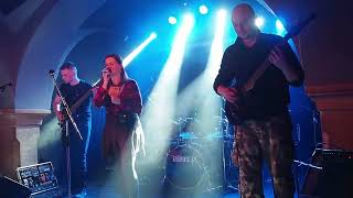 Video Rebelia - Zůstaň stát