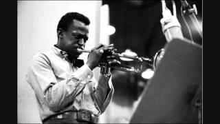 Miles Davis - "Freddie Freeloader" (Kind Of Blue - 1959)