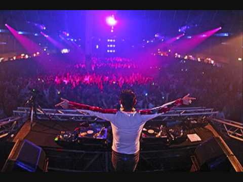 Red Hot Chilli Peppers vs. Benny Benassi - My Otherside(played by Tiesto Live @ Evolution 2009)