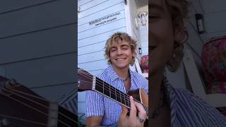Ross Lynch tries out a new song on guitar 😍