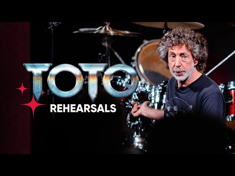 Simon Phillips’ hilarious recollection of Toto rehearsals for tour! 😂