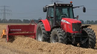 preview picture of video 'Landbouwb. Blaauw Delfzijl. Persen met de WELGER-AP 830'