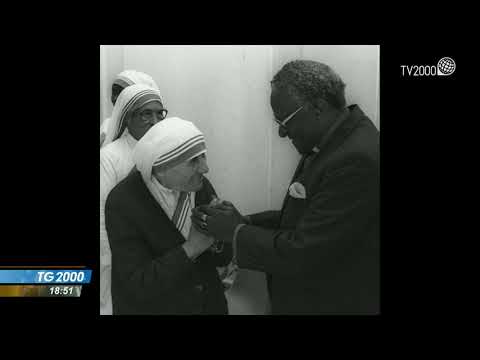 Sudafrica, compie 90 anni Desmond Tutu con Nelson Mandela icona anti-apartheid
