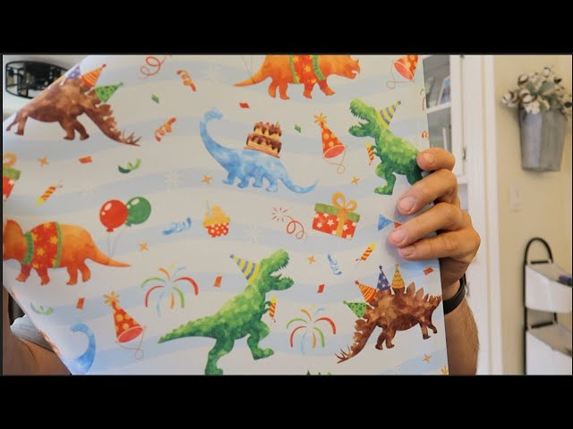 Vídeo relacionado con Dinosaurios Envolver Papel Rollos - 3 Rollos 43 cm x 3 m Dinosaurios Regalo Papel Niños Feliz Cumpleaños Regalo Corte Línea en Reverso Dino Fiesta Favorito