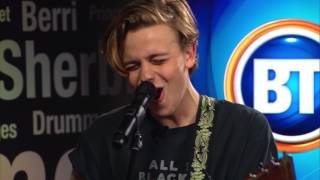 Scott Helman performs &quot;Kinda Complicated&quot; on BT Montreal