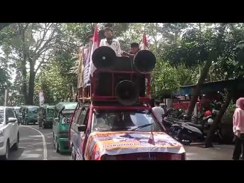 Demo Anies Baswedan di Jalan Taman Sari Bandung