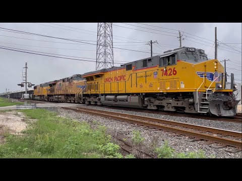 UP 7426 “Flagless” GEVO Throttles Up Loaded Rock Train Up The Hill!