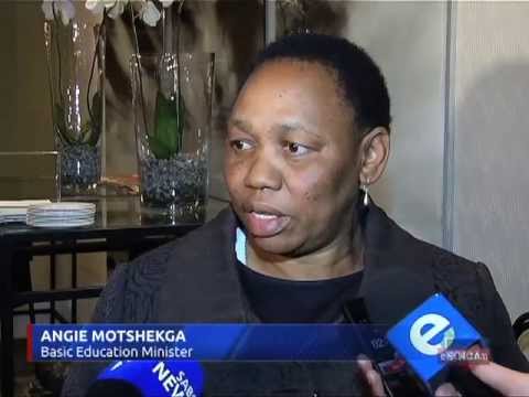 Motshekga won't apologise for alleged racist comments