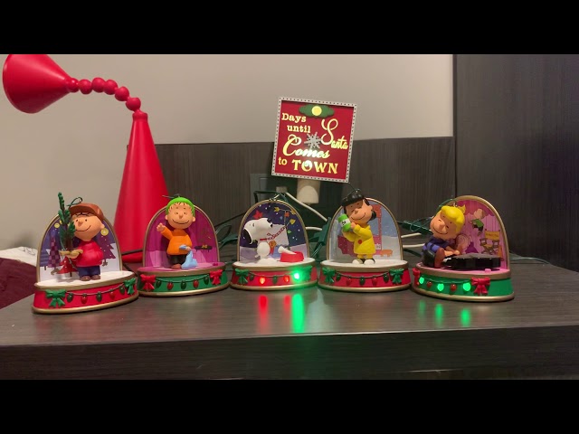 Vídeo relacionado con A Charlie Brown Christmas Snoopy Hallmark adorno de recuerdo