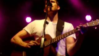 Bryan Greenberg: &quot;Hmmm&quot; performed at MOD Club