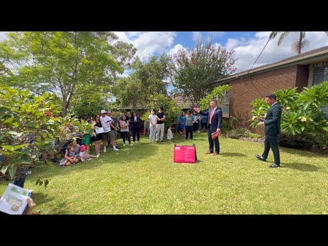 Benson Auctions | Chapel Lane, Baulkham Hills, Sydney Australia | Auction