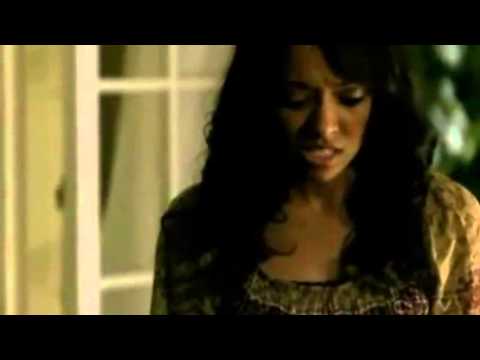 TVD 1X09 Elena Bonnie  Caroline contact Emily who takes control of Bonnie