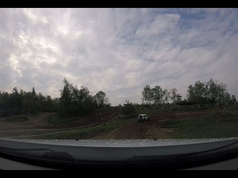 Mit dem Dacia Duster auf der Motocross-Strecke beim Jimny and Friends 2019