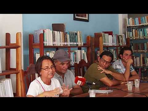 36 festival Al sur esta la poesía, mesa sobre la poesía contemporanea desde Pilón Granma