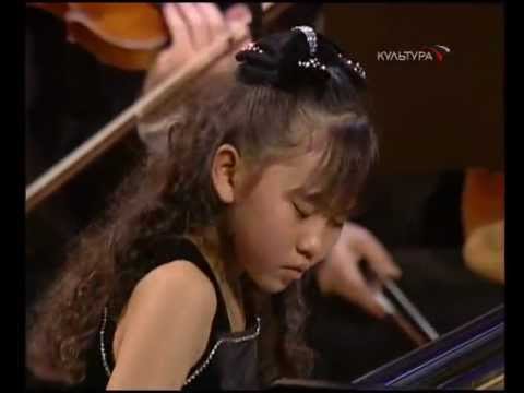 Mozart Piano Concerto 26. Aimi Kobayashi