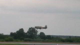 preview picture of video 'Air Show - Dęblin 2010-06-19 - Piknik Lotniczy'