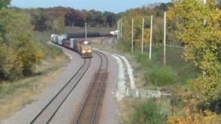 preview picture of video '1 mile west of Kate Shelley High Bridge--Union Pacific westbound train'