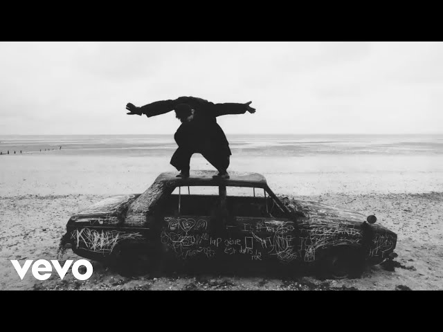 この1週間の海外ポップミュージックニュースまとめ(10月10日~14日):The 1975のニューアルバムが遂にリリースに、『2022 MTV EMA』ノミネート作品発表、ブリンク182がオリジナルメンバーで復活、物議を醸すカニエ、『PUNKSPRING 2023』復活、2022年に売れているレコード、その他