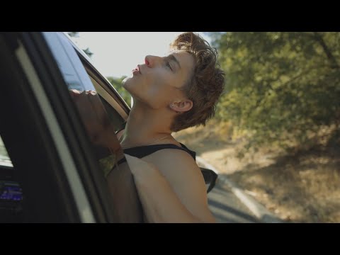 Alex Sampson - Friend Zone (Official Visualizer)