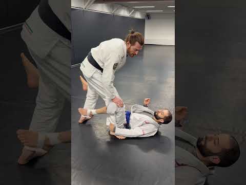 How to Jump Pass Through The Guard