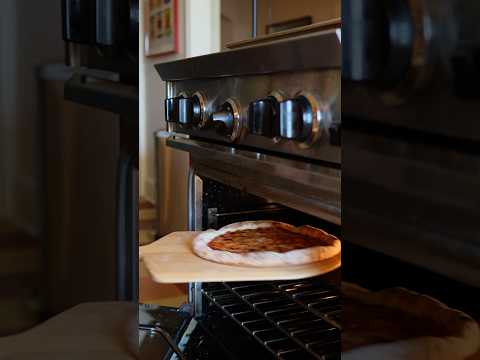 Are you using your pizza stone correctly? 🍕