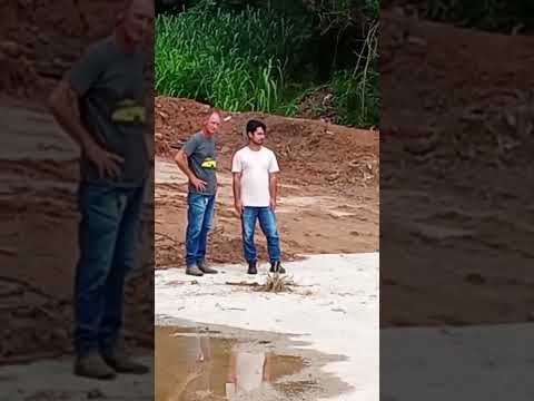 Obras de melhoria da Drenagem em trecho do Rio Iperó em Capela do Alto SP 15/dez/2025