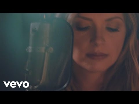 Carly Pearce - Every Little Thing (Live)