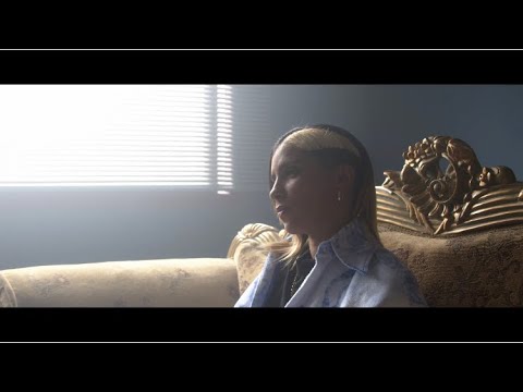 Soumeya - L'aigle et la fourmi (clip officiel)