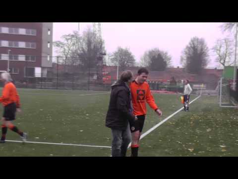 24 nov 2012 DHSC 5 - VV De Meern 9 com 1-9 Publiekswissel Joost