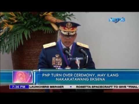 Light and funny scenes during PNP turn-over ceremony