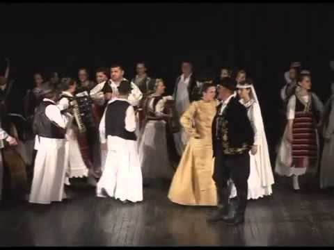 Izvorna folklorna grupa Doma kulture Sivac     Kec kume