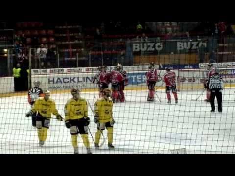 Ässät-Saipa 5.3.2014. Pelin loppu ja Rasmus Rinteen riemukkaat tuuletukset :-)