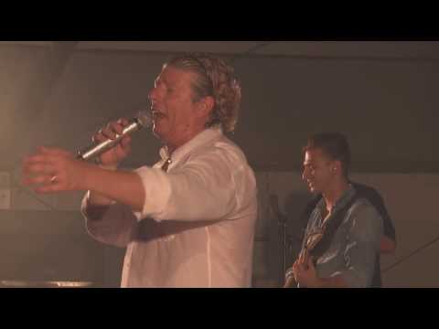 Omar Codazzi - Suona chitarra