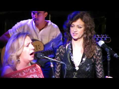 Olga y Los Ministriles & Carmen París - Albada (José Antonio Labordeta)