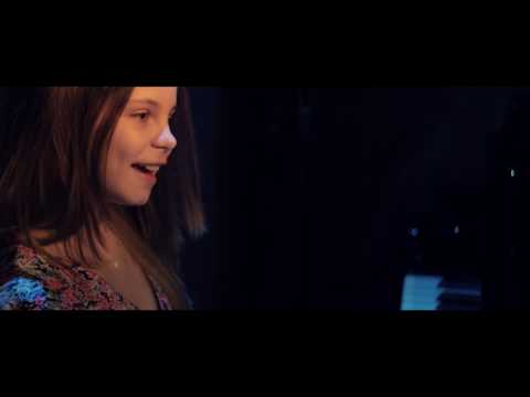 Mariuca - Mama ( piano version )