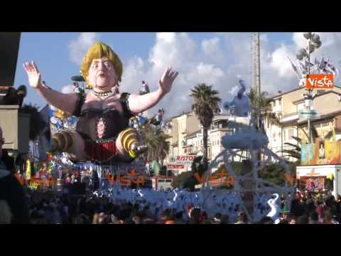 CARNEVALE DI VIAREGGIO 2015 - LE SFILATE DEI CARRI, LE IMMAGINI E LE VOCI