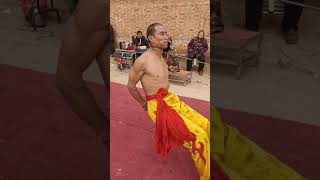 Incredible power of a Shaolin Monk😱
