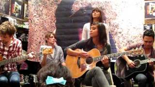 5/8 meg &amp; dia - are there giants too, in the dance?