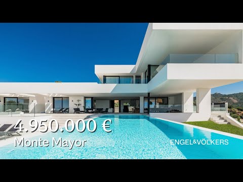 A contemporary dream home with panoramic sea views | W-02PYLD | Engel & Völkers Marbella