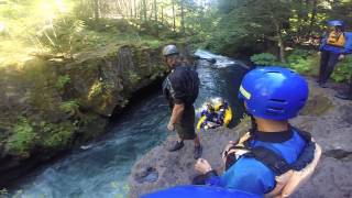 preview picture of video 'Cliff Jump; The White Salmon 7/28/2014'