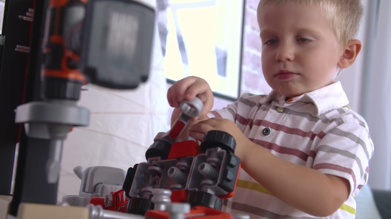 Watch video Smoby Black & Decker Bricolo Centre Workbench Now Smoby Black & Decker Bricolo Centre Workbench