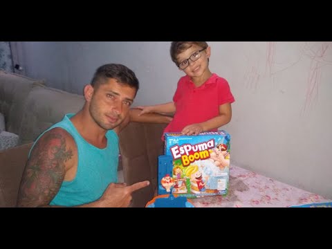 Brincando com o jogo ESPUMA BOOM com o papai - Ryan e Ana Júlia
