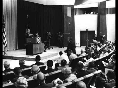 President John Fitzgerald Kennedy - holds his thirty-ninth news conference ( July 23, 1962 )