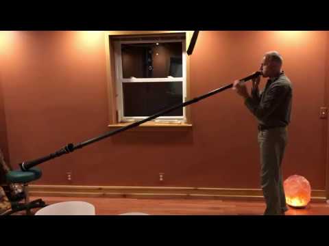 How to play my new custom built carbon fiber, 4 section super boom didgeridoo by Carbony.
