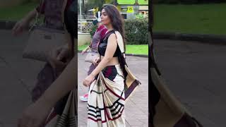 Download lagu Stay sanskari naari with beautiful saree. mp3