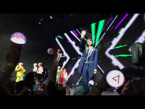 [SEVENTEEN: The Diamond Edge Tour in Chicago] Adore U 170818