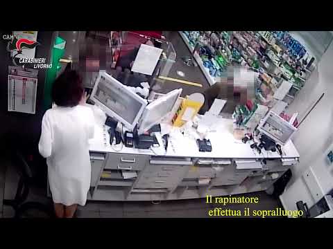 Rapina la farmacia a Livorno, preso a Pisa