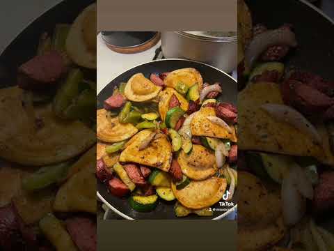 Cheddar cheese perogies with sautéed kielbasa & veggies 🍽️😋