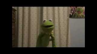 Kermit sings One More Sleep 'til Christmas