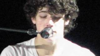 Nick Jonas &amp; the Adminstration - Rose Garden - Lyrics